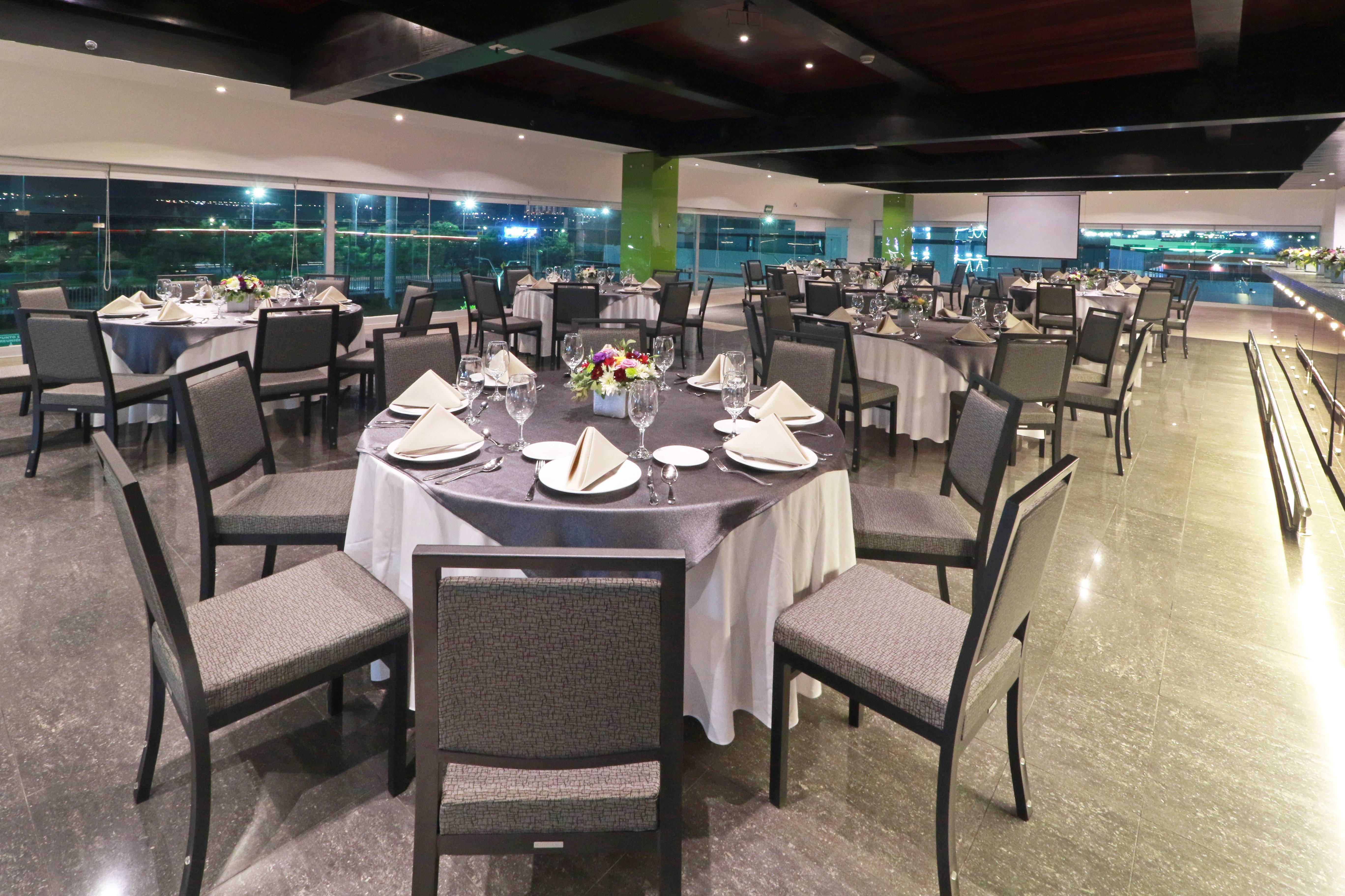 Holiday Inn Queretaro Zona Krystal By Ihg Екстер'єр фото