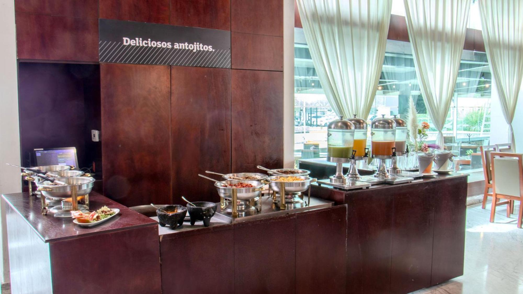 Holiday Inn Queretaro Zona Krystal By Ihg Екстер'єр фото