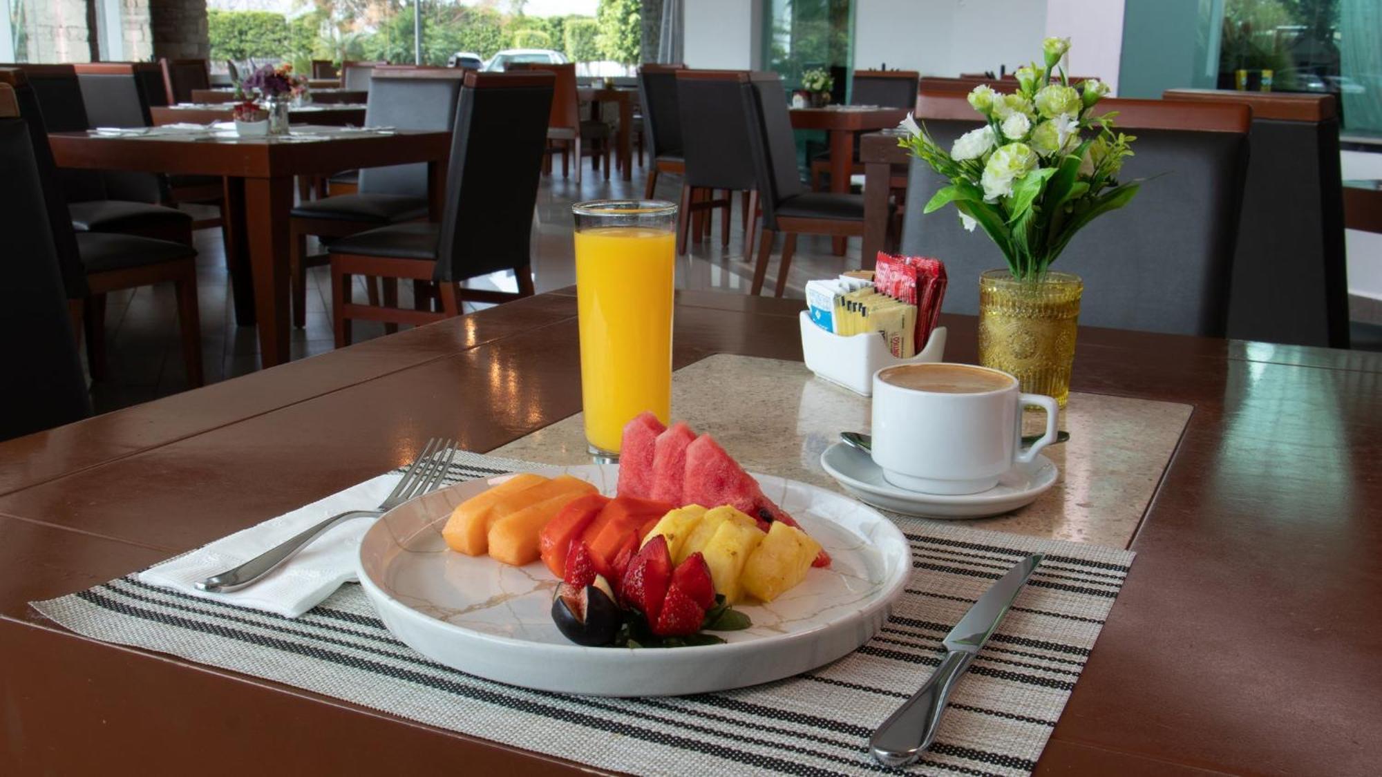 Holiday Inn Queretaro Zona Krystal By Ihg Екстер'єр фото